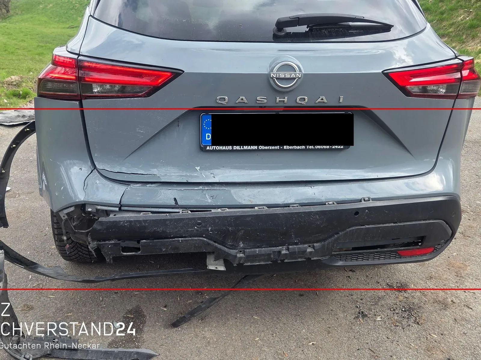 Nissan Qashqai mit Heckschaden bei der Begutachtung durch Kfz Sachverstand 24