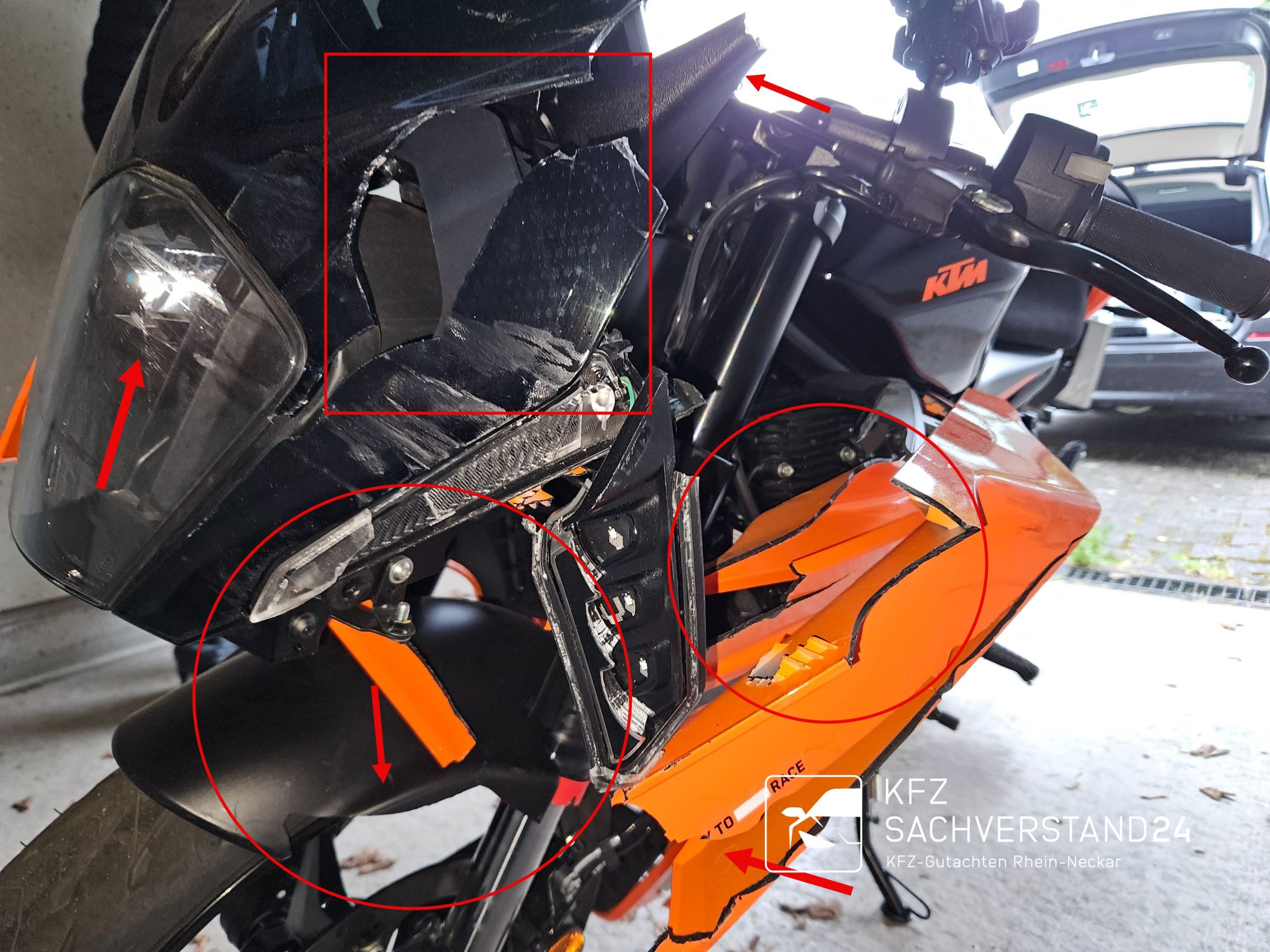 Ein Sturzschaden an einer KTM 125 wird durch einen Sachverständigen für ein Unfallgutachten bewertet