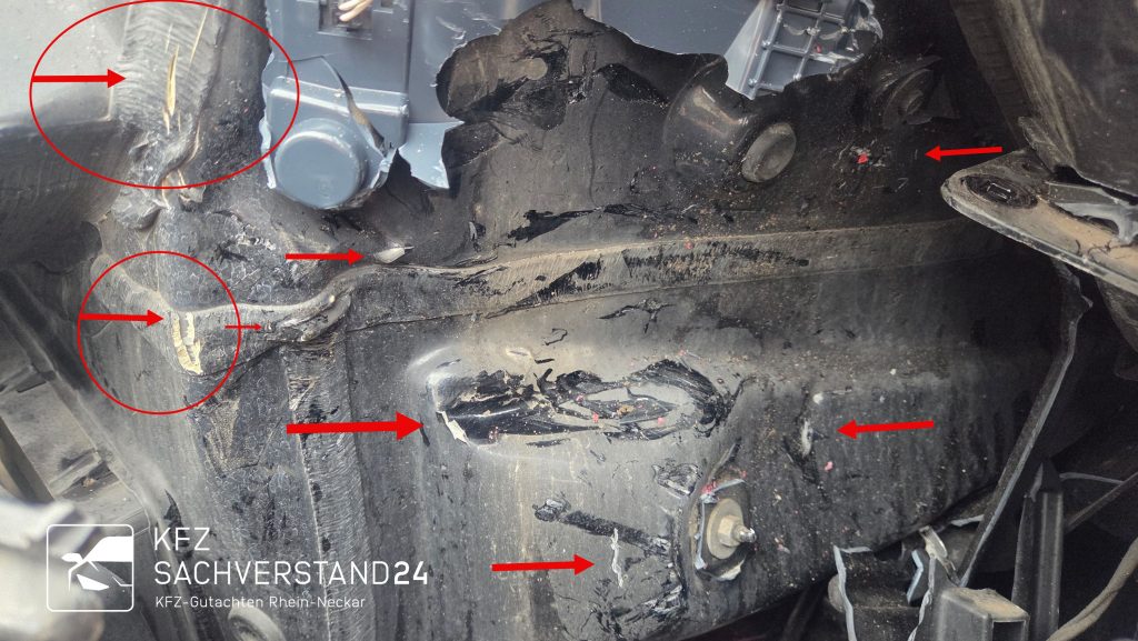 Schadensaufnahme von einem BMW 6er mit Heckschaden und verdeckten Schäden durch einen Kfz Gutachter